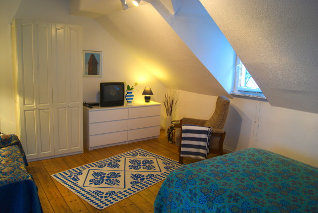 Schlafzimmer 1